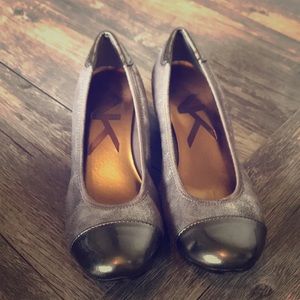 Grey  silver wedges